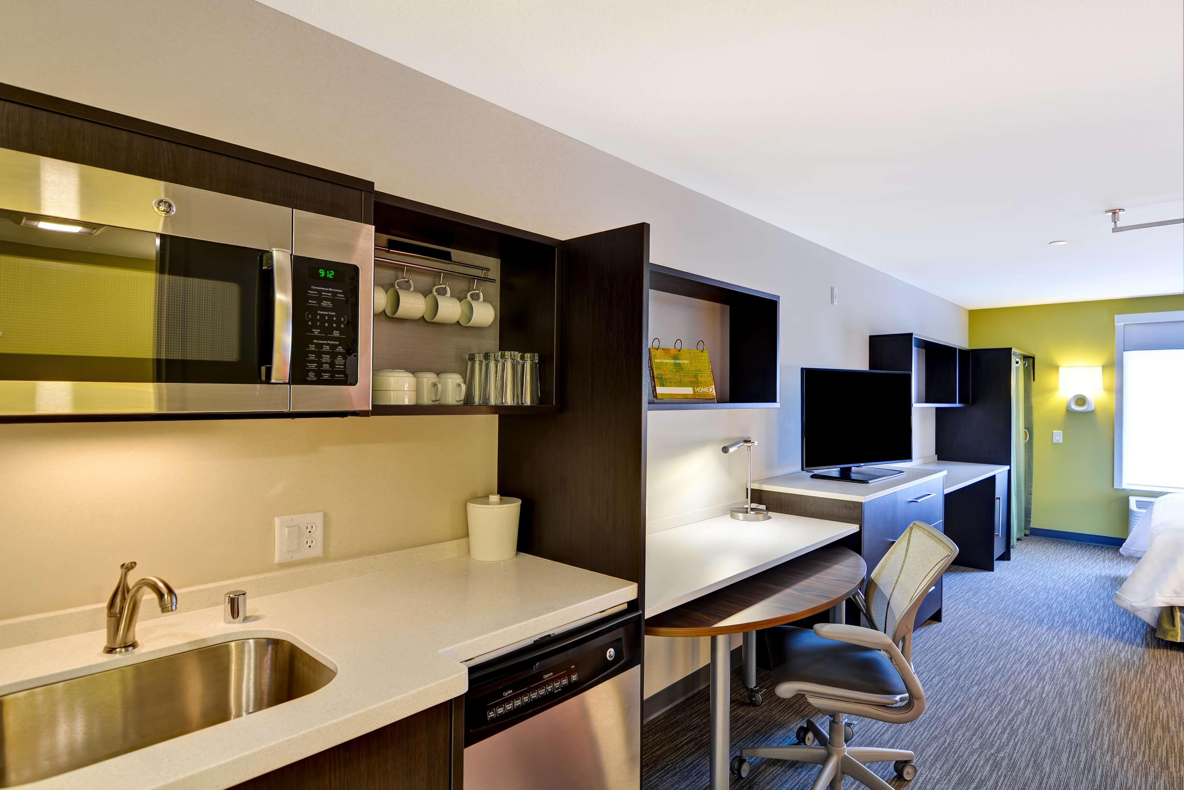 โฮม2สวีท บาย ฮิลตัน กรีนเบย์ Hotel ภายนอก รูปภาพ